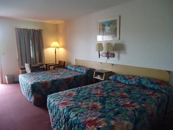 Welborn Motel - Hamptonville image 3