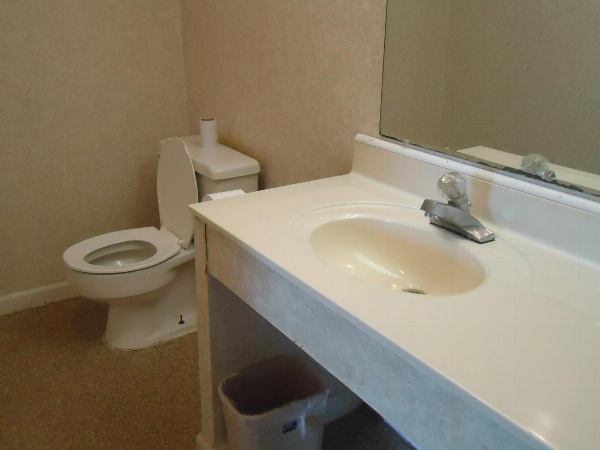 Welborn Motel - Hamptonville image 4